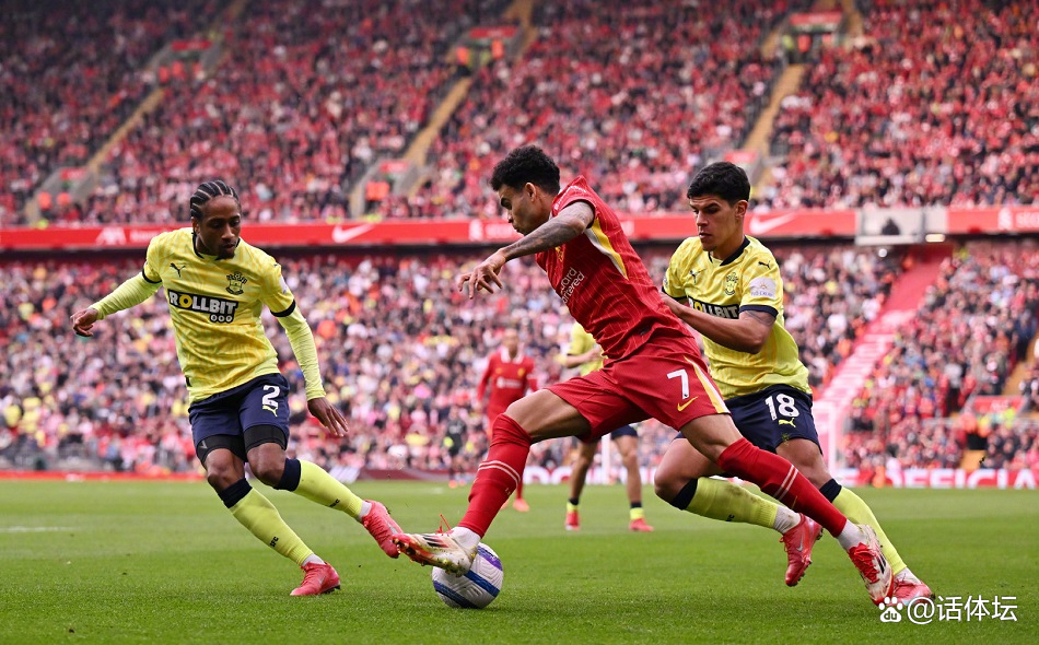 利物浦客场胜南安普顿,保持领跑优势,表现亮眼 利物浦客场胜南安普顿,保持领跑优势,表现亮眼