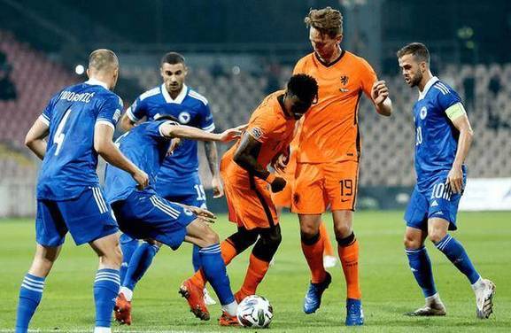 捷克在主场告捷,击败保加利亚,全场震撼 捷克在主场告捷,击败保加利亚,全场震撼