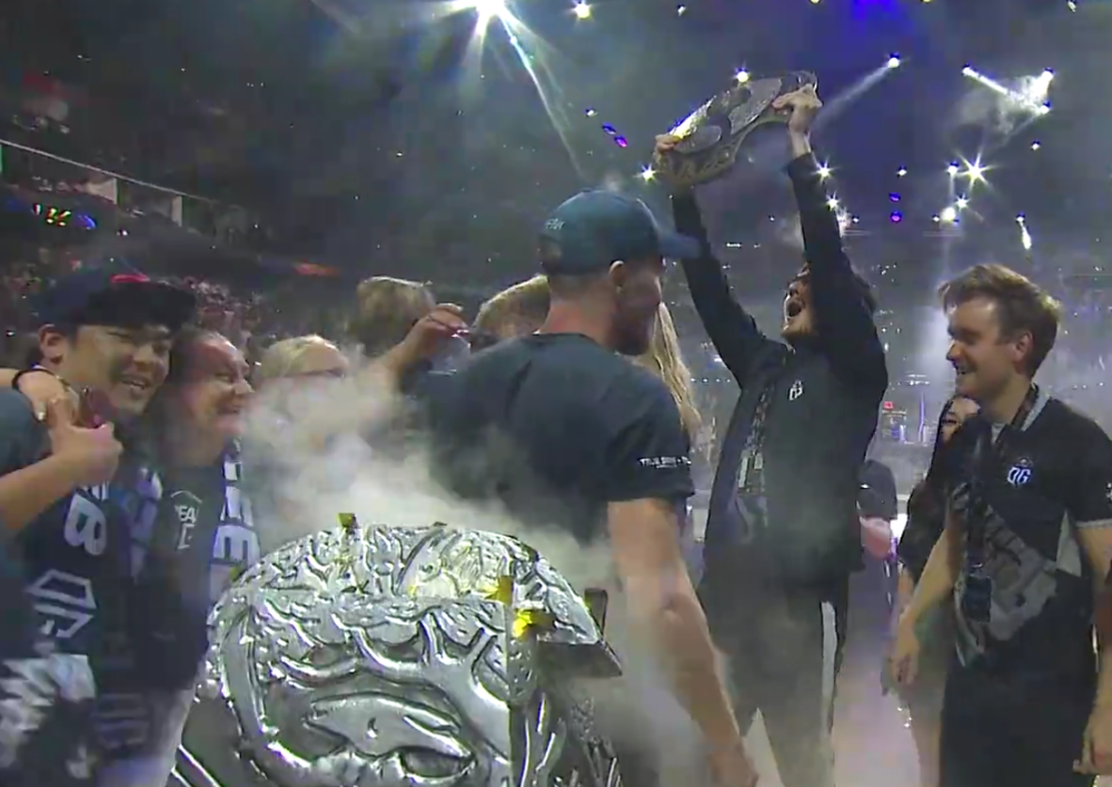 EG险胜DK,Ming拿下关键大龙宿敌对决半决赛,留下经典瞬间 EG险胜DK,Ming拿下关键大龙宿敌对决半决赛,留下经典瞬间